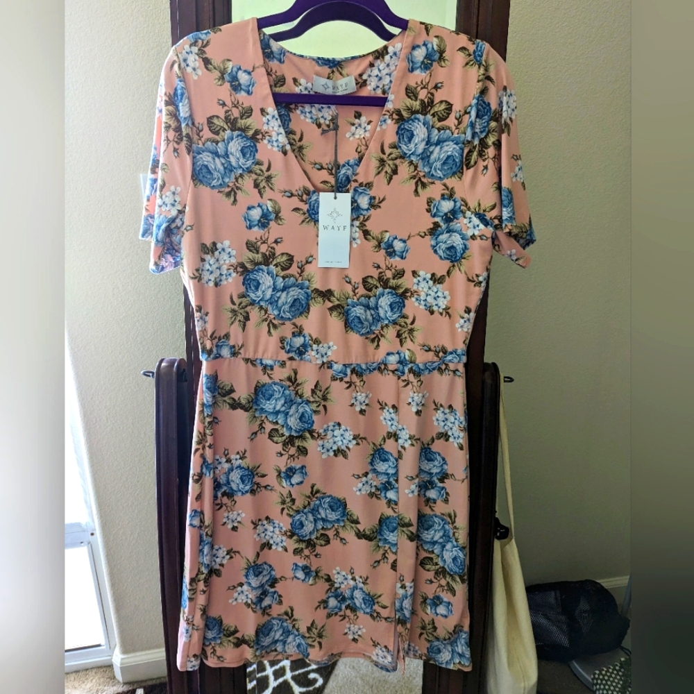 WAYF Floral V-Neck Short SleeveDress, Lrg
